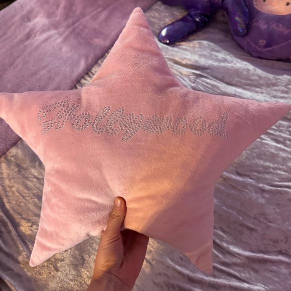 Other - Pink Hollywood star pillow